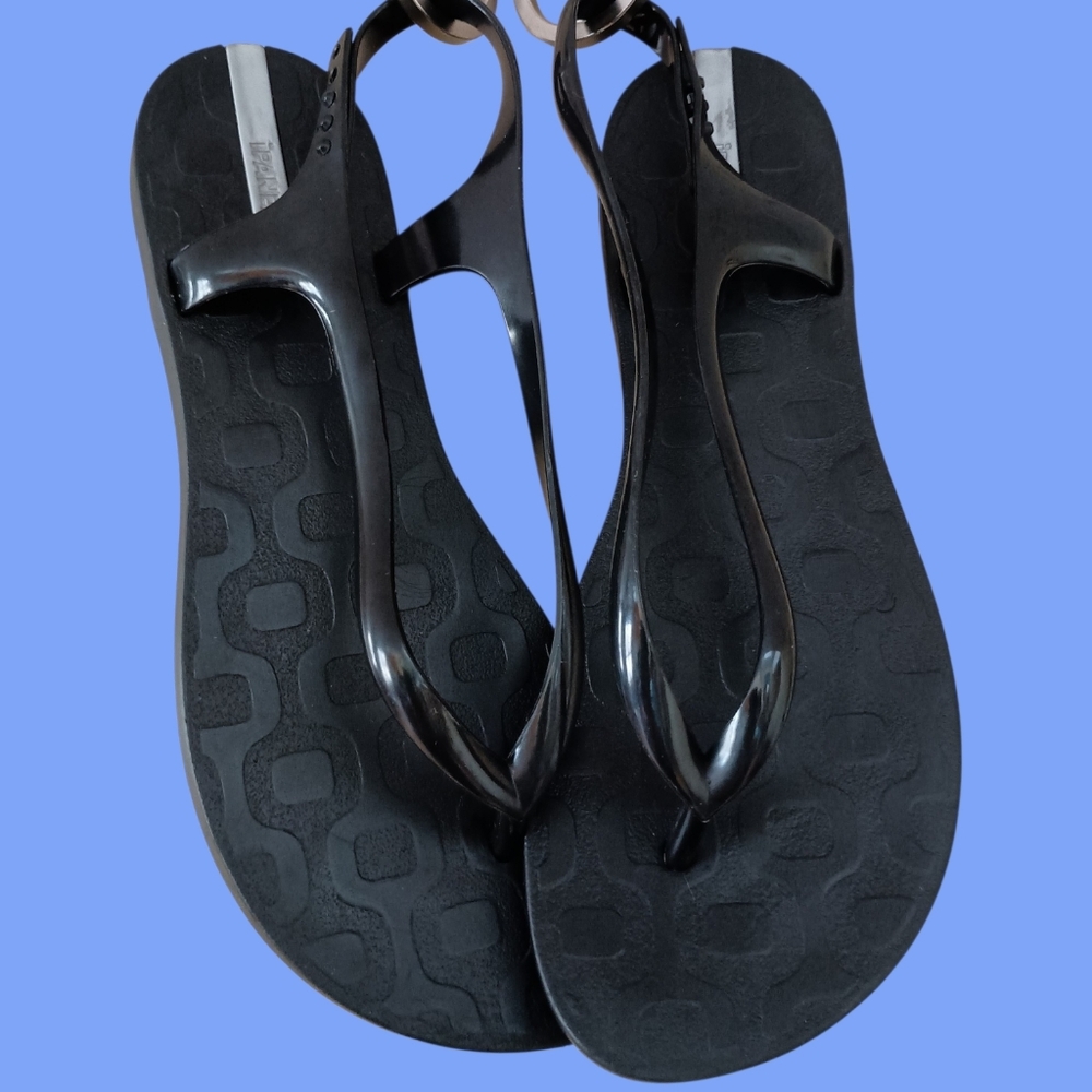 Ipanema Sandals Black Size 8 EUC